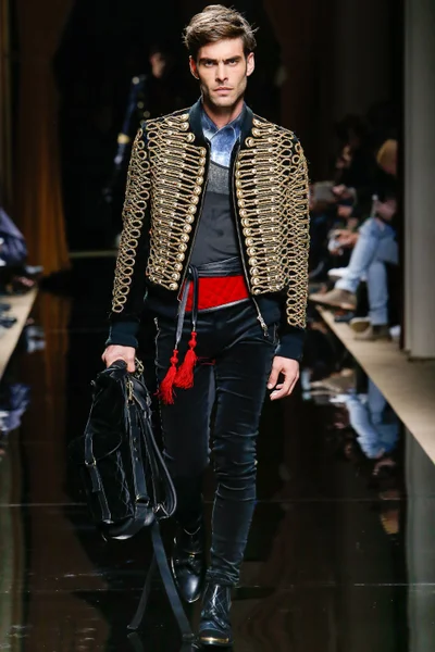 Look 1